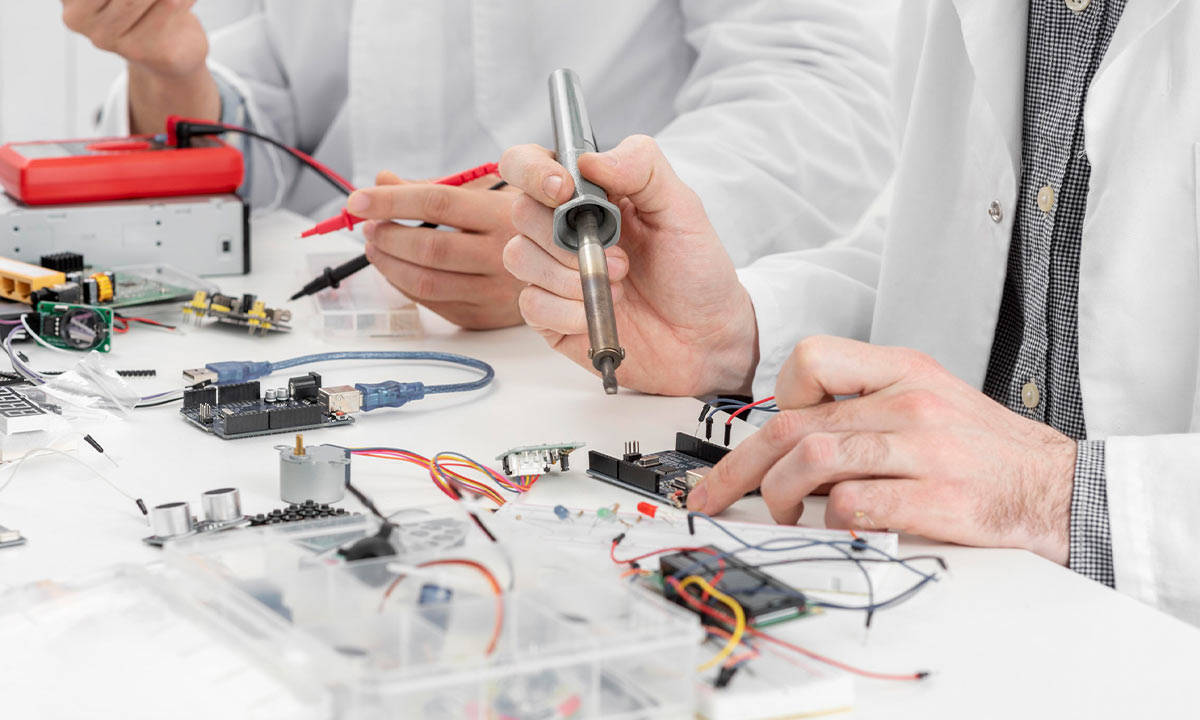 Electronics-manufacturing-featured